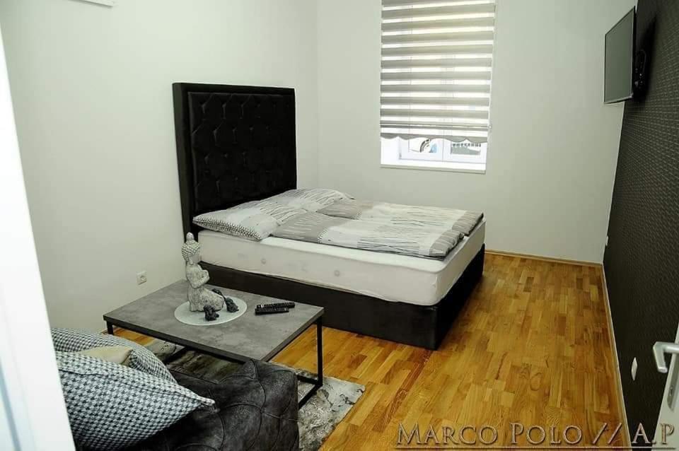 Markopolo * Viena
